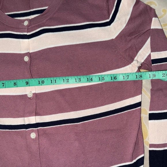 Ann Taylor Factory Mauve and Cream Knit Top - Picture 4 of 5